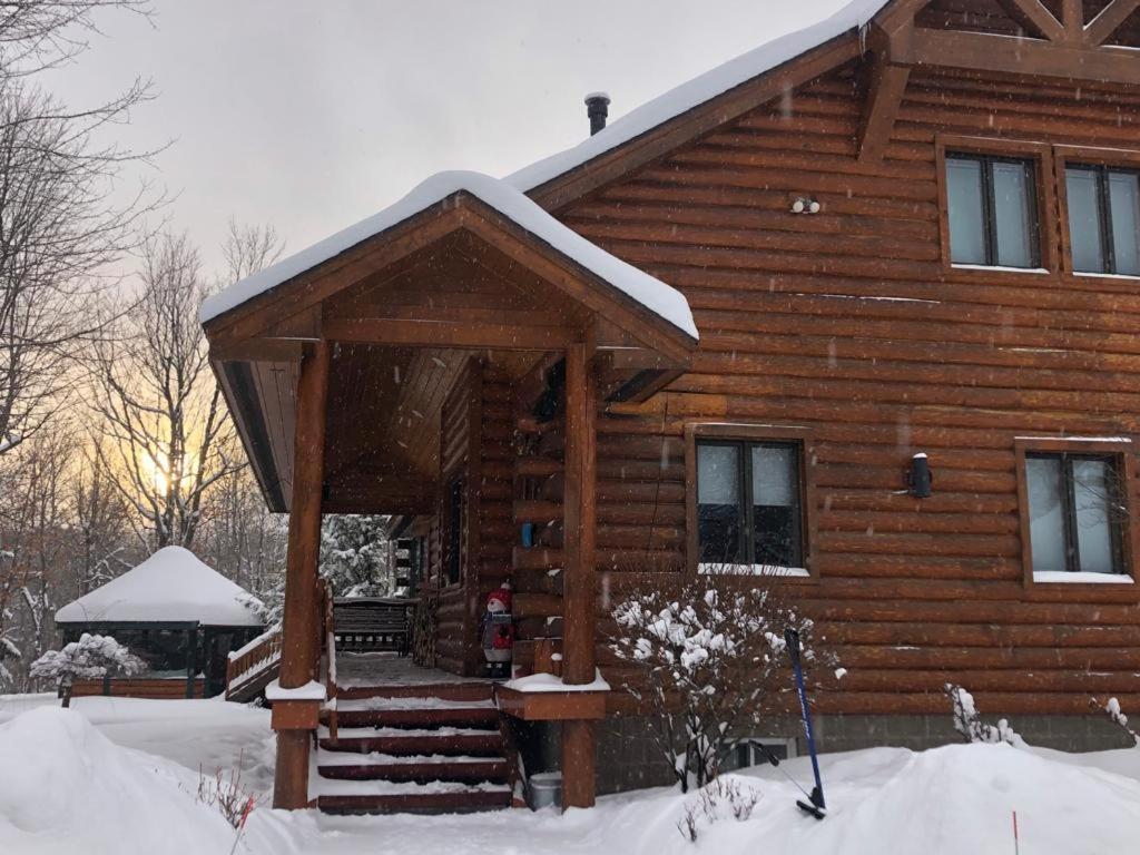 Black River Crossing Bed & Breakfast เบสเซเมอร์ ภายนอก รูปภาพ
